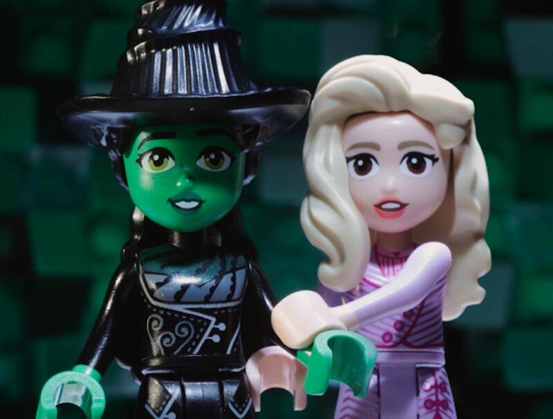 Wicked LEGO Brickified: il trailer Ufficiale